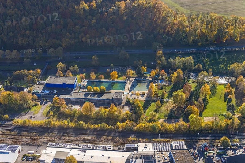 Aerial view, indoor and outdoor swimming pool Meschede in Meschede-Stadt in Meschede, Sauerland, North Rhine-Westphalia, Germany, bathing establishment, bathing resort, DE, Europe, outdoor swimming pool, leisure activities, indoor swimming pool, aerial view, aerial photography, aerial photography, Meschede, swimming pool, swimming pool, overview, bird's-eye view, overview