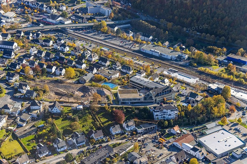 Aerial view, St. Walburga-Realschule and construction site for a residential quarter at the former Franz-Stahlmecke-Schule in Meschede-Stadt in Meschede, Sauerland, North Rhine-Westphalia, Germany, An Klocken Kapelle, construction work, construction area, building site, building plots, construction project, construction site, education, educational institution, DE, Europe, teaching institute, aerial view, aerial photography, aerial photography, Meschede, Realschule, school, overview, bird's eye view, birds-eyes view, overview