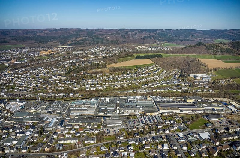 Aerial view, commercial area Fritz-Honsel.Straße, residential area Hünenburgstraße, Meschede-Stadt, Meschede, Sauerland, North Rhine-Westphalia, Germany, DE, Europe, commercial enterprises, commercial area, commercial location, commercial use, property tax, real estate, industrial area, industrial location, aerial photograph, aerial photography, aerial photography, overview, bird's-eye view, forest area, residential area, housing and living, residential area, residential buildings, residential quality, residential quarter, housing estate, bird's-eye view, overview