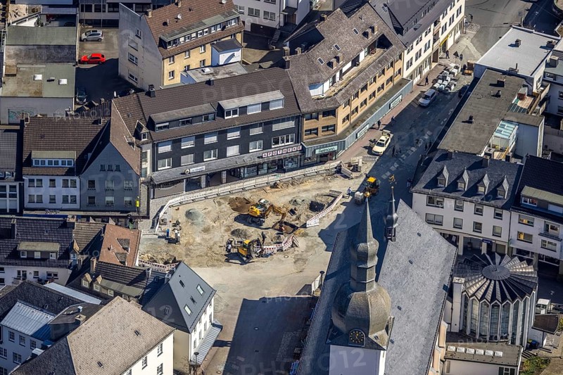 Aerial view, Redevelopment and remodelling Kaiser-Otto-Platz, Catholic parish church St. Walburga, Meschede-Stadt, Meschede, Sauerland, North Rhine-Westphalia, Germany, place of worship, construction work, construction area, building site, building plots, construction project, construction site, DE, Europe, religious community, place of worship, holy place, church, parish, denomination, aerial view, aerial photography, aerial photography, religion, religious site, overview, bird's-eye view, overview