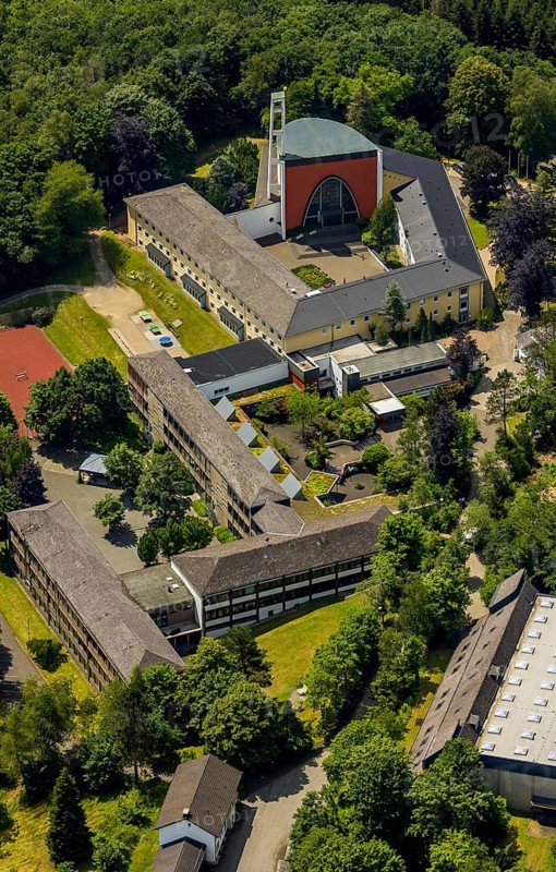Aerial view, Jugendhof Pallotti and Private Gymnasium Maria Königin, Altenhundem, Lennestadt, Sauerland, North Rhine-Westphalia, Germany, education, educational institution, DEU, Europe, Gymnasium, Jugendhof, educational institute, aerial view, aerial photography, aerial photography, school, overview, bird's eye view, birds-eyes view, overview