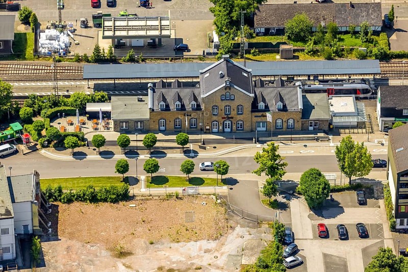 Aerial view, Lennestadt-Grevenbrück railway station, EssBahnhof and KulturBahnhof, Lennestadt, Sauerland, North Rhine-Westphalia, Germany, railway station, station forecourt, DEU, Deutsche Bahn AG, Europe, gastronomy, central station, main station, culture, art, aerial view, aerial photography, aerial photography, aerial photography, restaurant, overview, event location, bird's-eye view, birds-eyes view, cultural use, overview