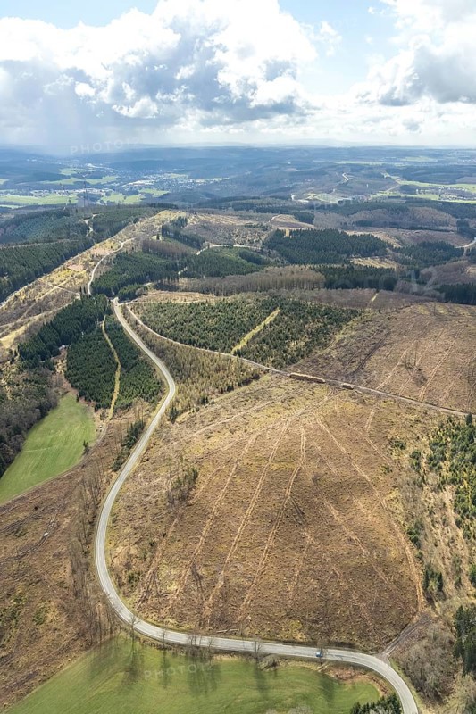 Aerial view, forest damage at Kihlenberg, Kruberg, Kirchhundem, Sauerland, Olpe district, North Rhine-Westphalia, Germany, DE, Europe, landscape conservation area, aerial view, aerial photography, aerial photography, overview, bird's eye view, juniper heath Kihlenberg, birds-eyes view, overview