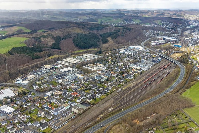 Aerial view, Hüttentalstraße, B54, commercial area Siegener Straße, Buschhütten, Kreuztal, Sauerland, North Rhine-Westphalia, Germany, federal road B54, DE, Europe, commercial enterprises, commercial area, commercial location, commercial use, hilly landscape, industrial area, industrial location, district Siegen-Wittgenstein, aerial view, aerial photography, aerial photography, overview, bird's-eye view, overview