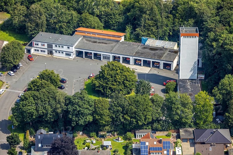 Aerial photo, volunteer fire brigade in Kamen, Ruhr area, North Rhine-Westphalia, Germany, fire fighter, fire protection, fire watch, DE, Europe, fire station, fire brigade, Kamen, aerial view, aerial photography, aerial photography, rescue station, overview, bird's-eye view, overview
