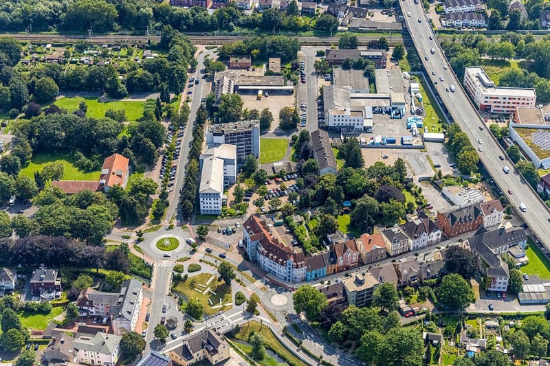Aerial view, Poststraße with GSW Gemeinschaftsstadtwerke and Dr. Nüsken Chemie GmbH, Kamen, Ruhr area, North Rhine-Westphalia, Germany, DE, Europe, commercial enterprises, commercial area, commercial location, commercial use, industrial location, roundabout, roundabout, aerial view, aerial photography, aerial photography, overview, bird's-eye view, overview