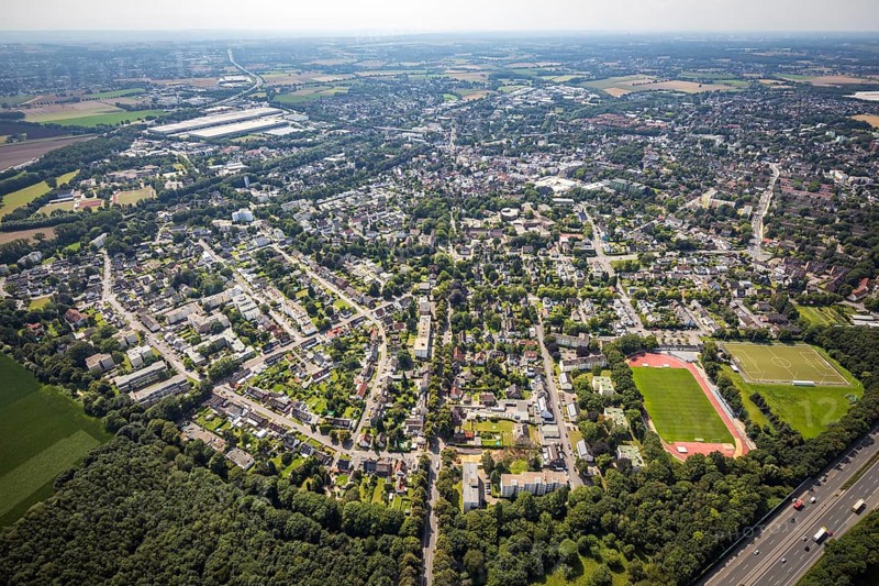 Aerial view, local view with Jahnstadion VFL Kamen in the district Kolonie Tannenberg in Kamen, Ruhr area, North Rhine-Westphalia, Germany, DE, Europe, football pitch, football stadium, football club, property tax, real estate, Kamen, aerial view, aerial photography, aerial photography, local view, sports facilities, sports field, sports facility, stadium, townscape, urban area, overview, bird's eye view, living and life, residential area, residential buildings, quality of life, birds-eyes view, overview