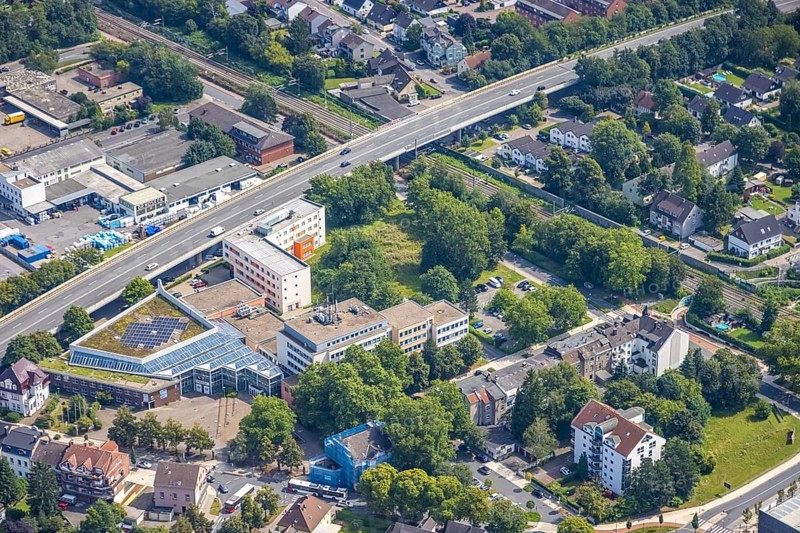 Aerial view, town hall Kamen city administration at the Hochstraße in Kamen, Ruhr area, North Rhine-Westphalia, Germany, authority, federal road B233, DE, Europe, Kamen, aerial view, aerial photography, aerial photography, photovoltaic, photovoltaic system, town hall, town hall square, solar, solar system, solar roof, solar energy, city of Kamen, overview, bird's-eye view, birds-eyes view, overview