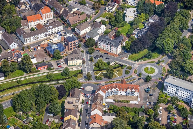Aerial view, May bridge and partnership bridge at Sesekedamm with river Seseke in Kamen, Ruhr area, North Rhine-Westphalia, Germany, bridge, DE, Europe, Kamen, roundabout, roundabout, aerial view, aerial photography, aerial photography, Seseke level Kamen, overview, bird's-eye view, overview