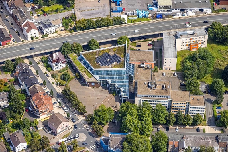 Aerial view, town hall Kamen city administration at the Hochstraße in Kamen, Ruhr area, North Rhine-Westphalia, Germany, authority, federal road B233, DE, Europe, Kamen, aerial view, aerial photography, aerial photography, photovoltaic, photovoltaic system, town hall, town hall square, solar, solar system, solar roof, solar energy, city of Kamen, overview, bird's-eye view, birds-eyes view, overview