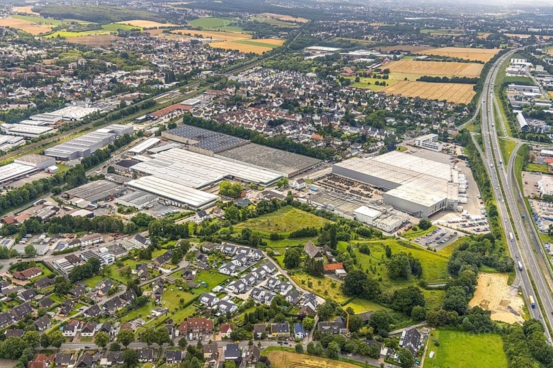 Aerial view, commercial area Natorper Straße, federal highway B1, Natorp, Holzwickede, Ruhr area, North Rhine-Westphalia, Germany, DE, Europe, commercial enterprises, commercial area, commercial park, commercial location, commercial use, industrial area, industrial location, aerial photograph, aerial photography, aerial photography, overview, bird's-eye view, overview