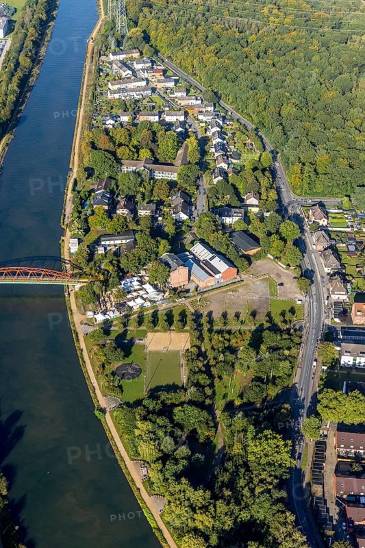 Aerial view, Steinmeister's beer garden - Oskar am Kanal in the district Unser Fritz in Herne, Ruhr area, North Rhine-Westphalia, Germany, beer garden, DE, Europe, inn, gastronomy, Herne, aerial view, aerial photography, aerial photography, restaurant, Rhine-Herne-Canal, overview, bird's-eye view, overview