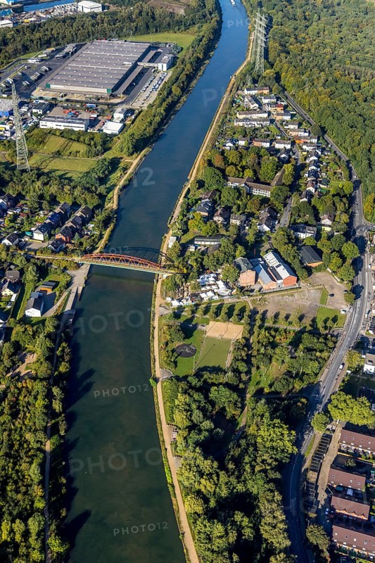 Aerial view, Steinmeister's beer garden - Oskar am Kanal in the district Unser Fritz in Herne, Ruhr area, North Rhine-Westphalia, Germany, beer garden, DE, Europe, inn, gastronomy, Herne, aerial view, aerial photography, aerial photography, restaurant, Rhine-Herne-Canal, overview, bird's-eye view, overview
