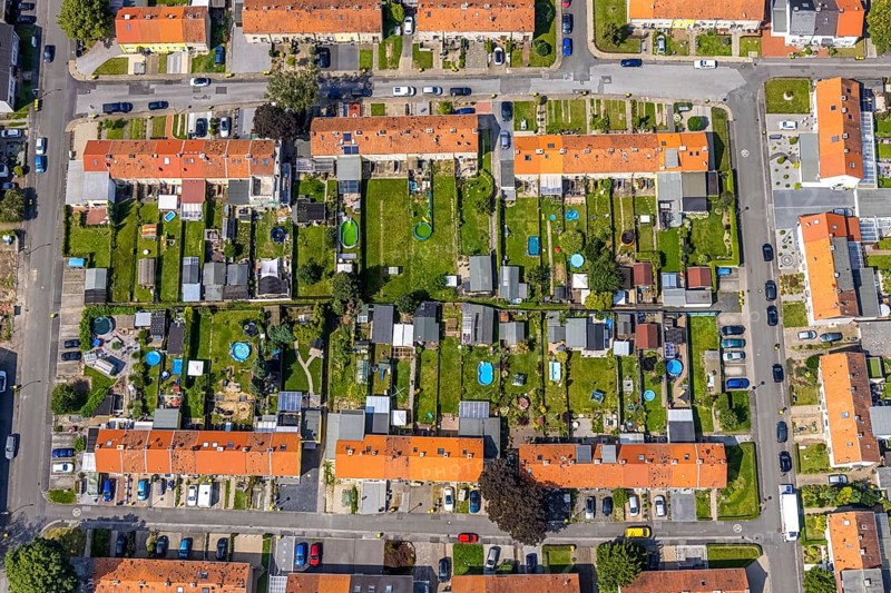 Aerial view, miners' settlement between Pröbstingstraße and Bergstraße with red roofs in the district Heeren-Werve, Kamen, Ruhr area, North Rhine-Westphalia, Germany, workers' houses, workers' settlement, miners' settlement, mining settlement, DE, Europe, aerial view, aerial photography, aerial photography, overview, bird's-eye view, overview, red roofs
