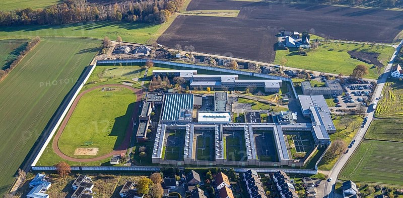 Aerial view, Iserlohn Prison on Heidestrasse in the Drüpplingsen district of Iserlohn, Sauerland, North Rhine-Westphalia, Germany, detention, DE, Europe, imprisonment, custodial sentence, prison, detention centre, prison sentence, Iserlohn, correctional facility, aerial photograph, aerial photography, aerial photography, overview, custody, bird's-eye view, overview