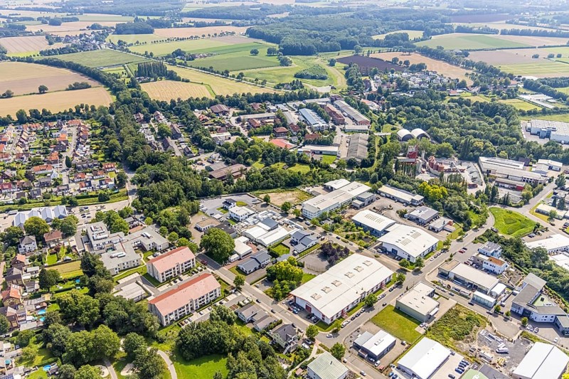 Aerial view, commercial area Felix-Wankel-Straße in the district Heeren-Werve, Kamen, Ruhr area, North Rhine-Westphalia, Germany, DE, Europe, commercial enterprises, commercial area, commercial park, commercial location, commercial use, industrial area, industrial location, aerial photograph, aerial photography, aerial photography, overview, bird's-eye view, overview