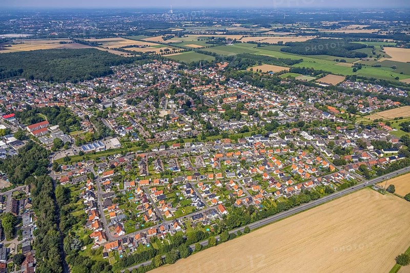 Aerial view, miners' housing estate Südfeld in the district Heeren-Werve, Kamen, Ruhr area, North Rhine-Westphalia, Germany, DE, Europe, property tax, Heinrich-Kempchen-Straße, real estate, aerial view, aerial photography, aerial photography, Südfeld, overview, bird's-eye view, housing estate, housing and living, residential area, residential buildings, housing quality, residential neighbourhood, housing estate, birds-eyes view, overview