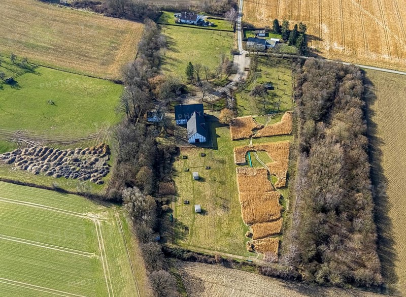 Aerial view, Emscherquellhof (formerly Lünschermannshof) is a half-timbered farmstead in the western Hixterwald, Emschergenossenschaft, Hohenleuchte, Holzwickede, Ruhr area, North Rhine-Westphalia, Germany, DE, Europe, birds-eyes view, aerial view, aerial photography, aerial photography, overview, bird's eye view