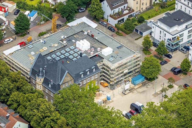 Aerial view, town hall Holzwickede, construction site and extension of the city administration, Freiberg, Holzwickede, Ruhr area, North Rhine-Westphalia, Germany, Am Markt, extension, construction work, construction area, building site, building plots, construction project, construction site, DE, extension, Europe, aerial view, aerial photography, aerial photography, new building, overview, bird's eye view, bird's eye view, overview