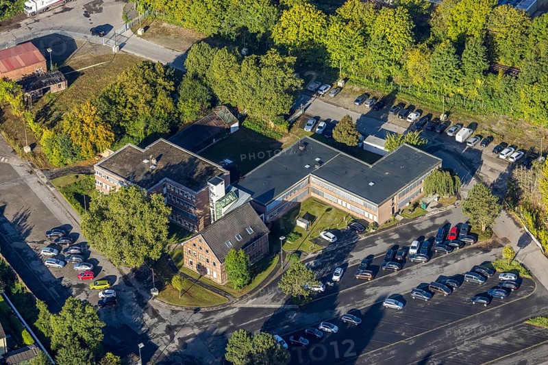 Aerial view, Eiffage Rail branch on Landgrafenstraße in the Wanne-Süd district of Herne, Ruhr area, North Rhine-Westphalia, Germany, DE, Europe, commercial enterprises, commercial area, commercial site, commercial use, Herne, industrial area, industrial site, aerial photograph, aerial photography, aerial photography, overview, bird's-eye view, bird's-eye view, overview