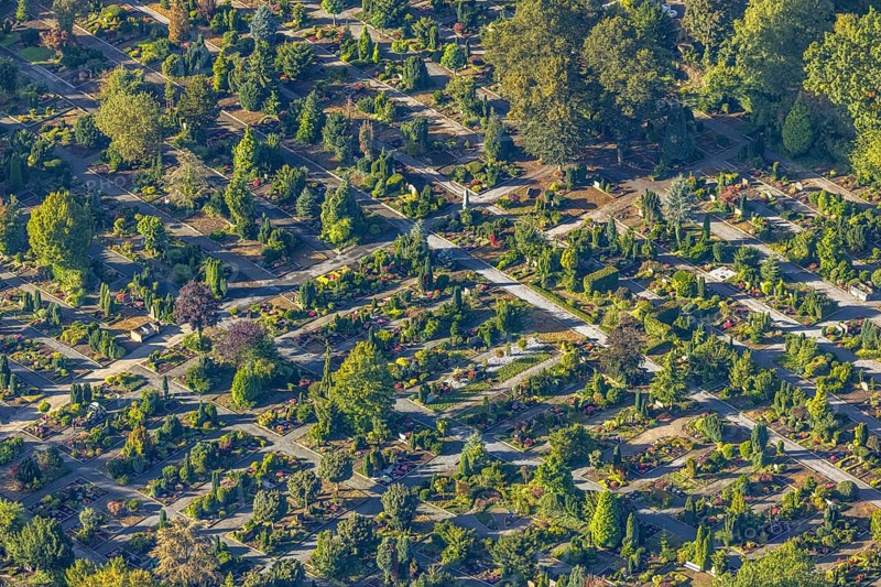 Aerial view, cemetery at Claudiusstraße in the district Wanne in Herne, Ruhr area, North Rhine-Westphalia, Germany, DE, Europe, Herne, aerial view, aerial photography, aerial photography, overview, bird's eye view, birds-eyes view, overview