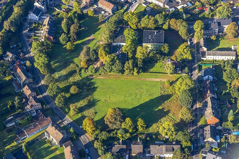 Aerial view, Städt. Kindergarten Drögenamp und FußballWiese im Stadtteil Baukau-West in Herne, Ruhr Area, North Rhine-Westphalia, Deutschland, DE, Europa, Herne, Kindergarten, Kindertageseinrichtung, Kindertagesstätte, Kita, Luftaufnahme, Luftbildfotografie, Luftfotografie, Übersicht, Vogelperspektive, birds-eyes view, overview