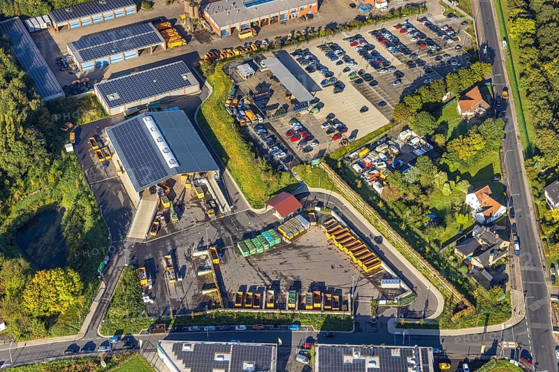 Aerial view, recycling centre Herne in the district Holsterhausen in Herne, Ruhr area, North Rhine-Westphalia, Germany, DE, Europe, commercial enterprises, commercial area, commercial area, commercial location, commercial use, Herne, aerial view, aerial photography, aerial photography, recycling centre, overview, bird's eye view, recycling centre Herne, birds-eyes view, overview
