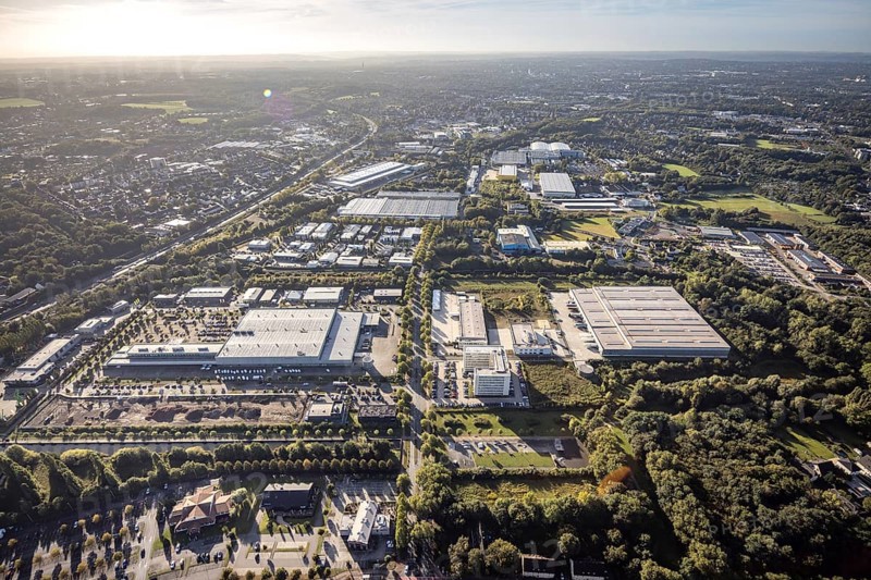Aerial view, commercial area Koniner Straße in the district Holsterhausen in Herne, Ruhr area, North Rhine-Westphalia, Germany, DE, Europe, volunteer fire brigade Herne, commercial enterprises, commercial area, commercial area, commercial location, commercial use, Herne, industrial area, industrial location, job centre Herne, aerial view, aerial photography, aerial photography, Sanacorp Pharmahandel GmbH, overview, bird's eye view, birds-eyes view, overview