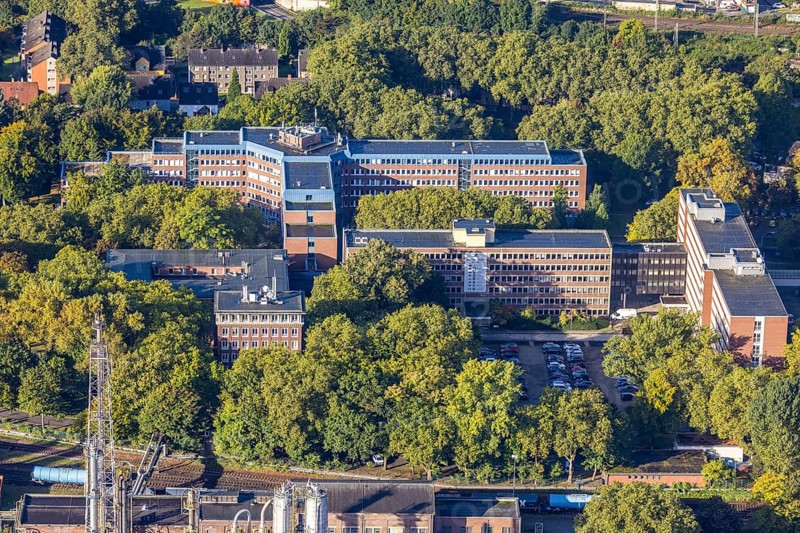 Aerial view, Quartier Shamrockpark of the former RAG AG at Shamrockring in the district Herne-Mitte in Herne, Ruhr area, North Rhine-Westphalia, Germany, office space, office buildings, DE, Europe, commercial enterprises, commercial space, commercial area, commercial park, commercial location, commercial use, Herne, aerial view, aerial photography, aerial photography, overview, administration buildings, bird's eye view, birds-eyes view, overview