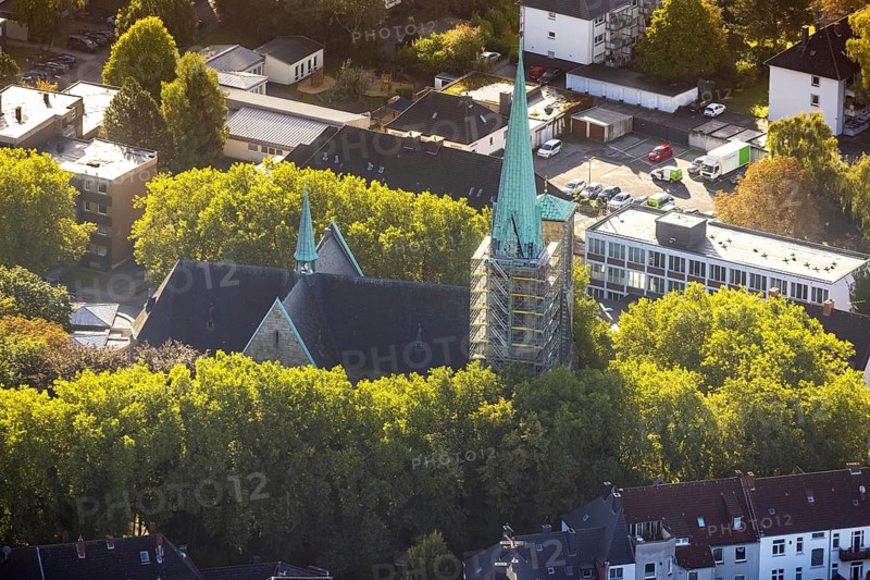 Aerial view, renovation of the church tower of the Catholic Herz-Jesu-Kirche in the Herne-Mitte district in Herne, Ruhr area, North Rhine-Westphalia, Germany, place of worship, construction work, construction area, construction site, scaffolding, building site, construction project, construction site, DE, Europe, religious community, place of worship, holy site, Herne, church, parish, denomination, aerial view, aerial photography, aerial photography, parish church, religion, religious site, renovation, refurbishment, overview, bird's-eye view, overview
