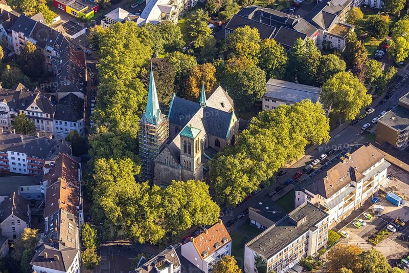 Aerial view, renovation of the church tower of the Catholic Herz-Jesu-Kirche in the Herne-Mitte district in Herne, Ruhr area, North Rhine-Westphalia, Germany, place of worship, construction work, construction area, construction site, scaffolding, building site, construction project, construction site, DE, Europe, religious community, place of worship, holy site, Herne, church, parish, denomination, aerial view, aerial photography, aerial photography, parish church, religion, religious site, renovation, refurbishment, overview, bird's-eye view, overview