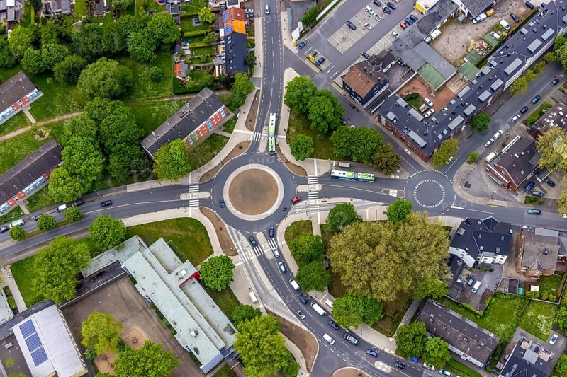 Aerial view, new roundabout Dorneburger Straße, Bielefelder Straße, Königstraße, Schule an der Dorneburg, Wanne-Süd, Herne, Ruhr area, North Rhine-Westphalia, Germany, education, educational institution, DE, Dorneburger Straße, Europe, Holsterhauser Straße, roundabout, roundabout, educational institute, aerial view, aerial photography, aerial photography, Rhine-Ruhr metropolitan region, school, overview, bird's-eye view, overview