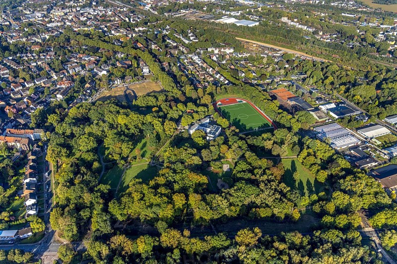 Aerial view, Parkhotel Herne in Herne city garden and sports field of FC Herne 1957 in the district Herne-Mitte in Herne, Ruhr area, North Rhine-Westphalia, Germany, DE, Europe, football pitch, football stadium, football club, gastronomy, Herne, hotel, hotel facilities, hotel business, aerial view, aerial photography, aerial photography, sports, sports facilities, sports field, sports facility, overview, bird's-eye view, overview