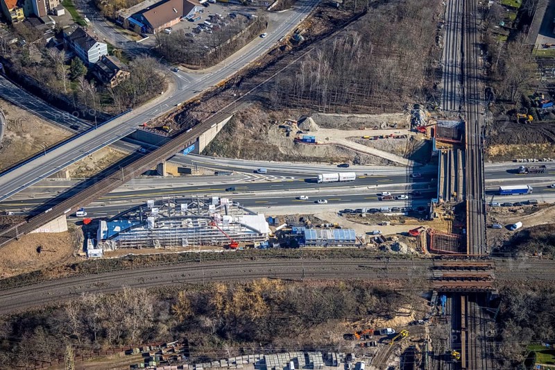 Aerial view, construction site bridge construction at Herne motorway junction, railway bridge, arch bridge, steel arch bridge, Herne-Mitte, Herne, Ruhr area, North Rhine-Westphalia, Germany, motorway A43, railway tracks, construction work, construction area, construction site, building plots, construction project, construction site, bridge, DE, Europe, aerial view, aerial photography, aerial photography, overview, bird's eye view, birds-eyes view, overview