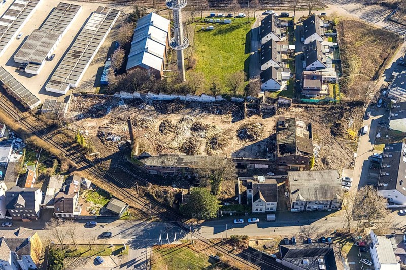 Aerial view, garage yard Mulvanystraße, transmission mast, construction site demolition site, Herne-Mitte, Herne, Ruhr area, North Rhine-Westphalia, Germany, demolition work, demolition building, DE, Europe, commercial enterprises, commercial area, commercial area, commercial site, commercial use, border road, industrial area, industrial site, aerial view, aerial photography, aerial photography, mast, tower, overview, bird's eye view, overview