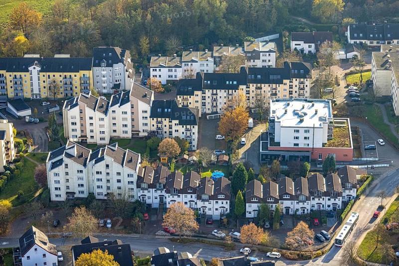 Aerial view, residential area Westender Weg and Rostesiepen in the district Westende in Herdecke, Ruhr area, North Rhine-Westphalia, Germany, DE, Europe, property tax, Herdecke, real estate, aerial view, aerial photography, aerial photography, overview, bird's-eye view, residential area, residential buildings, residential quality, residential neighbourhood, housing estate, birds-eyes view, overview