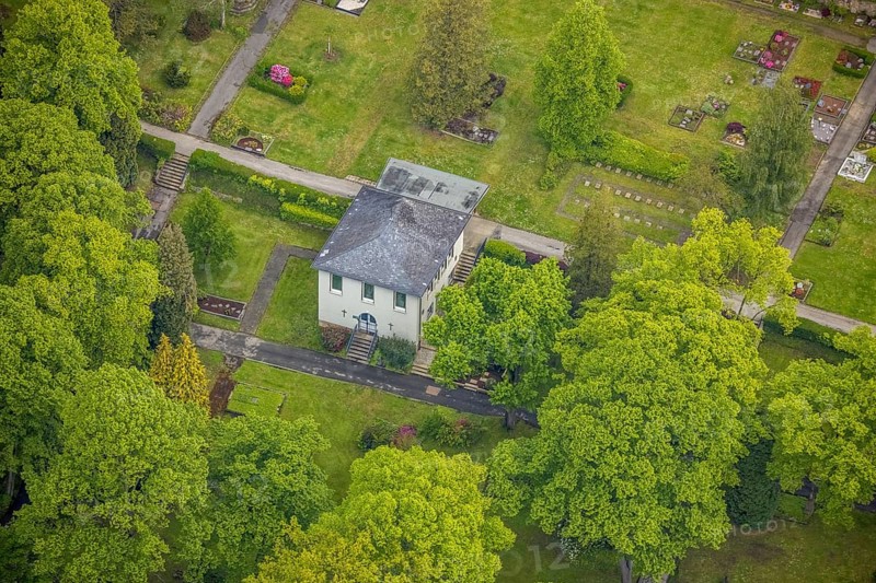 Aerial view, chapel of the städt. Cemetery, Wienberg, Herdecke, Ruhr area, North Rhine-Westphalia, Germany, burial place, DE, Europe, cemetery, memorial, place of worship, graves, burial ground, aerial photograph, aerial photography, aerial photography, resting place, overview, bird's-eye view, birds-eyes view, overview