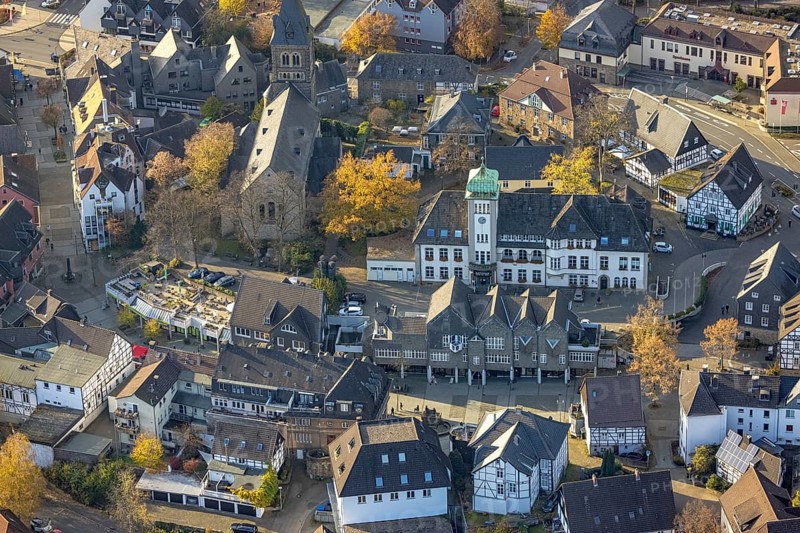Aerial view, old town with town hall and protestant collegiate church in Herdecke, Ruhr area, North Rhine-Westphalia, Germany, old town, place of worship, authority, Blue Jay Restaurant roof terrace, DE, Europe, gastronomy, religious community, place of worship, holy place, Herdecke, church, church community, denomination, aerial view, aerial photography, aerial photography, town hall, religion, religious site, overview, bird's-eye view, historic city centre, overview