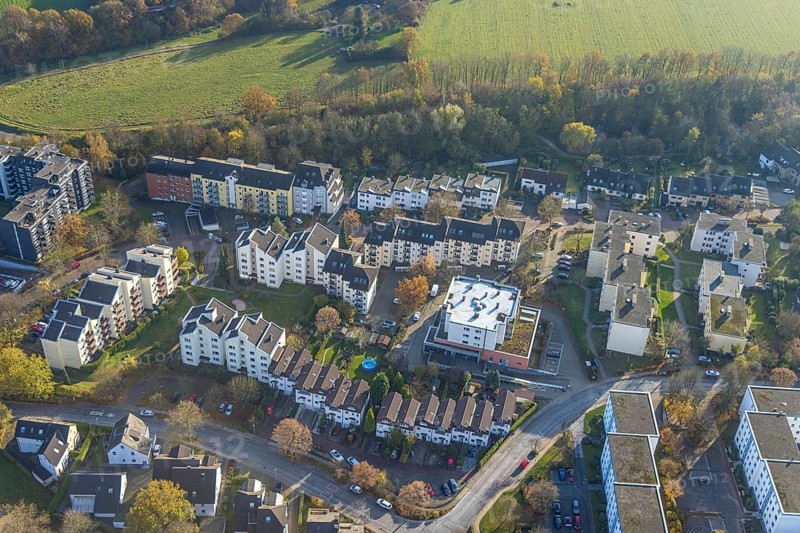 Aerial view, residential area Westender Weg and Rostesiepen in the district Westende in Herdecke, Ruhr area, North Rhine-Westphalia, Germany, DE, Europe, property tax, Herdecke, real estate, aerial view, aerial photography, aerial photography, overview, bird's-eye view, residential area, residential buildings, residential quality, residential neighbourhood, housing estate, birds-eyes view, overview
