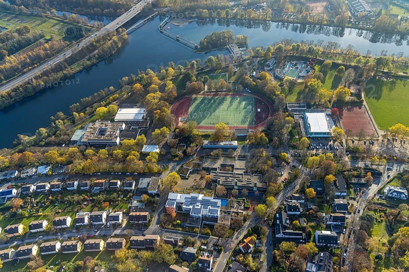 Aerial view, Friedrich-Harkort-Schule with sports ground Am Bleichstein, Werner Richard Schule with solar roof and Realschule am Bleichstein as well as leisure pool Bleichstein Freibad Herdecke and Bleichsteinhalle in Herdecke, Ruhr area, North Rhine-Westphalia, Germany, bathing establishment, bathing resort, education, educational institution, DE, Europe, outdoor pool, leisure activities, Hauptschule am Sonnenstein, Herdecke, teaching institute, aerial view, aerial photography, aerial photography, secondary school, school, swimming pool, swimming pool, overview, bird's-eye view, overview