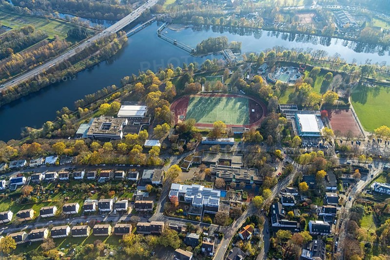 Aerial view, Friedrich-Harkort-Schule with sports ground Am Bleichstein, Werner Richard Schule with solar roof and Realschule am Bleichstein as well as leisure pool Bleichstein Freibad Herdecke and Bleichsteinhalle in Herdecke, Ruhr area, North Rhine-Westphalia, Germany, bathing establishment, bathing resort, education, educational institution, DE, Europe, outdoor pool, leisure activities, Herdecke, teaching institute, aerial view, aerial photography, aerial photography, secondary school, school, swimming pool, swimming pool, overview, bird's eye view, birds-eyes view, overview
