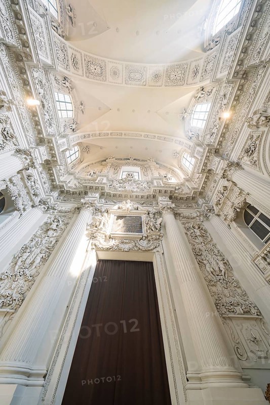 Artistic baroque ceiling decoration with bright lighting and fine details, elegant and imposing, Munich, Germany