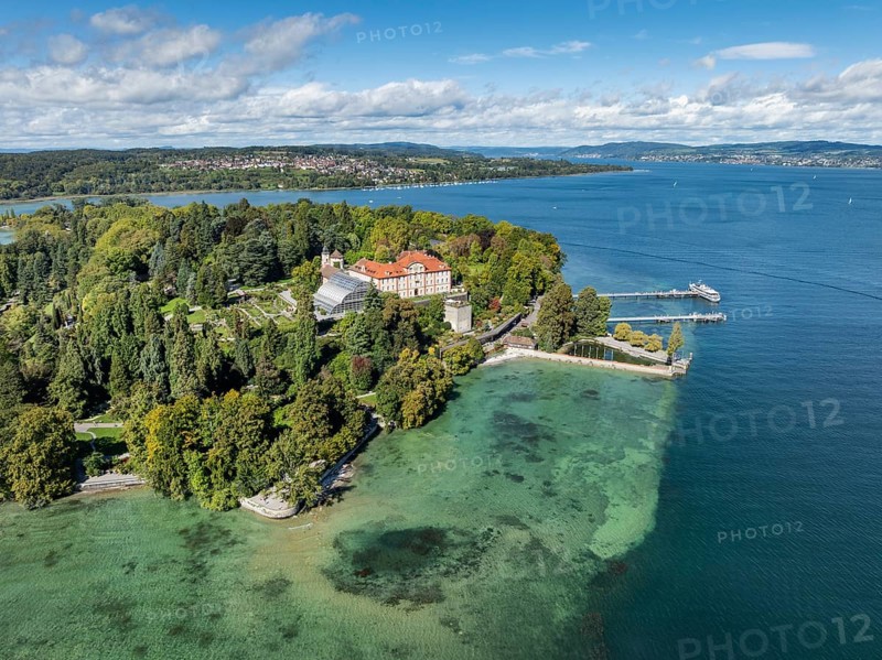 The island of Mainau in Lake Constance with the jetty and the baroque Mainau Castle, built between 1739 and 1746, aerial view, district of Constance, Baden-Württemberg, Germany