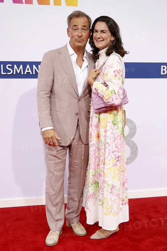 Jan Sosniok and his woman Nadine arriving at the Bertelsmann Summer Party 2025 at the Bertelsmann Representative Office in Berlin on 11 September 2025
