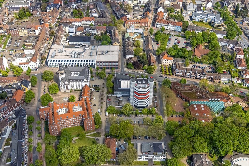 Aerial view, City Hall Gladbeck, Sparkasse Tower, Hoch10 office building, Viktoria-Quartier, city centre view, Gladbeck, Ruhr area, North Rhine-Westphalia, Germany, Old City Hall, authority, City, DE, shopping centre, shopping markets, shopping square, shopping centre, Europe, finance, commercial buildings, high-rise building, city centre, aerial view, aerial photography, aerial photography, local supply centre, new town hall, North Rhine-Westphalia, town hall, shopping, shopping centre, city centre, overview, ViktoriaQuartier, bird's-eye view, Willy-Brandt-Platz, birds-eyes view, overview