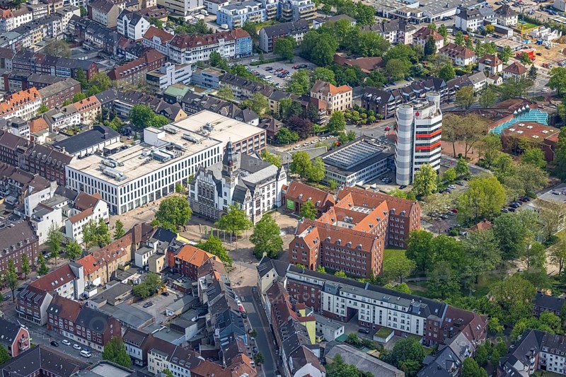 Aerial view, City Hall Gladbeck, Sparkasse Tower, Hoch10 office building, Viktoria-Quartier, city centre view, Gladbeck, Ruhr area, North Rhine-Westphalia, Germany, Old City Hall, authority, City, DE, shopping centre, shopping markets, shopping square, shopping centre, Europe, finance, commercial buildings, high-rise building, city centre, aerial view, aerial photography, aerial photography, local supply centre, new town hall, North Rhine-Westphalia, town hall, shopping, shopping centre, city centre, overview, ViktoriaQuartier, bird's-eye view, Willy-Brandt-Platz, birds-eyes view, overview