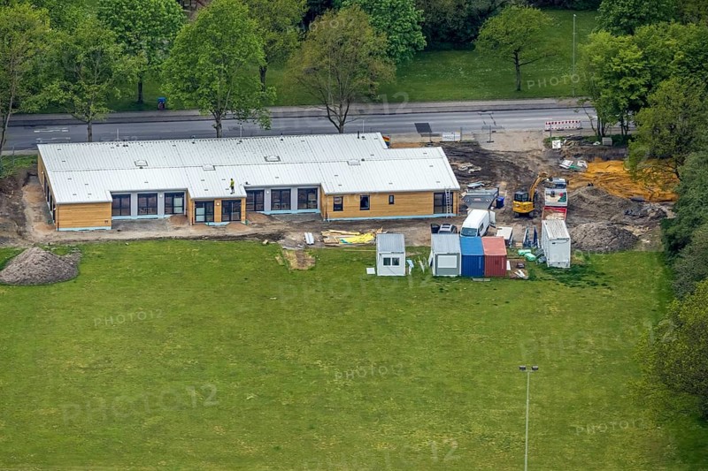 Aerial view, construction site and new building of modular kindergarten at Berliner Straße, Zweckel, Gladbeck, Ruhr area, North Rhine-Westphalia, Germany, DE, Europe, kindergarten, day nursery, day care centre, day nursery, aerial view, aerial photography, aerial photography, modular KITA, overview, bird's-eye view, overview