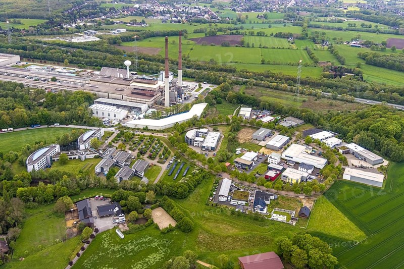 Aerial view, IWG Innovationszentrum Wiesenbusch Gladbeck, Gewerbepark Am Wiesenbusch, Rentfort, Gladbeck, Ruhr area, North Rhine-Westphalia, Germany, DE, Europe, commercial buildings, business district, business centre, commercial space, commercial area, commercial use, autumn colours, industrial area, industrial site, aerial photograph, aerial photography, aerial photography, rental space, Pilkington plant, overview, bird's-eye view, birds-eyes view, overview