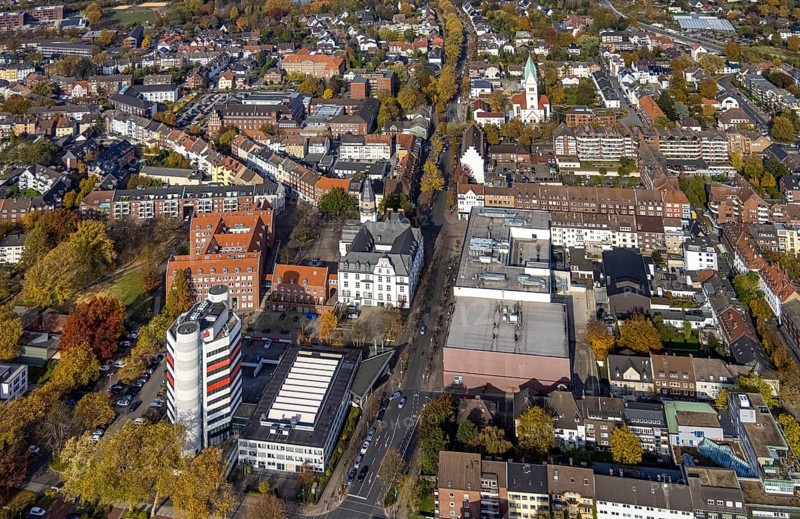 Aerial view, City Hall and Stadtsparkasse Gladbeck High-rise building and Christ Church in Gladbeck, Ruhr area, North Rhine-Westphalia, Germany, place of worship, authority, citizens' office, DE, Europe, finance, Gladbeck, religious community, place of worship, holy place, church, parish, denomination, aerial view, aerial photography, aerial photography, town hall, religion, religious site, savings bank, overview, bird's-eye view, overview
