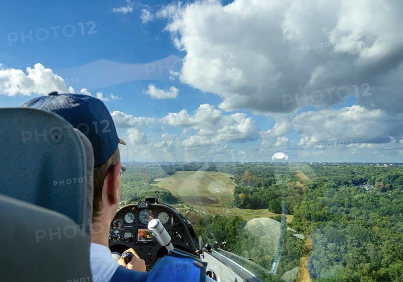Landing approach, glider, cockpit, glider airfield, Hamburg, Boberg, Germany